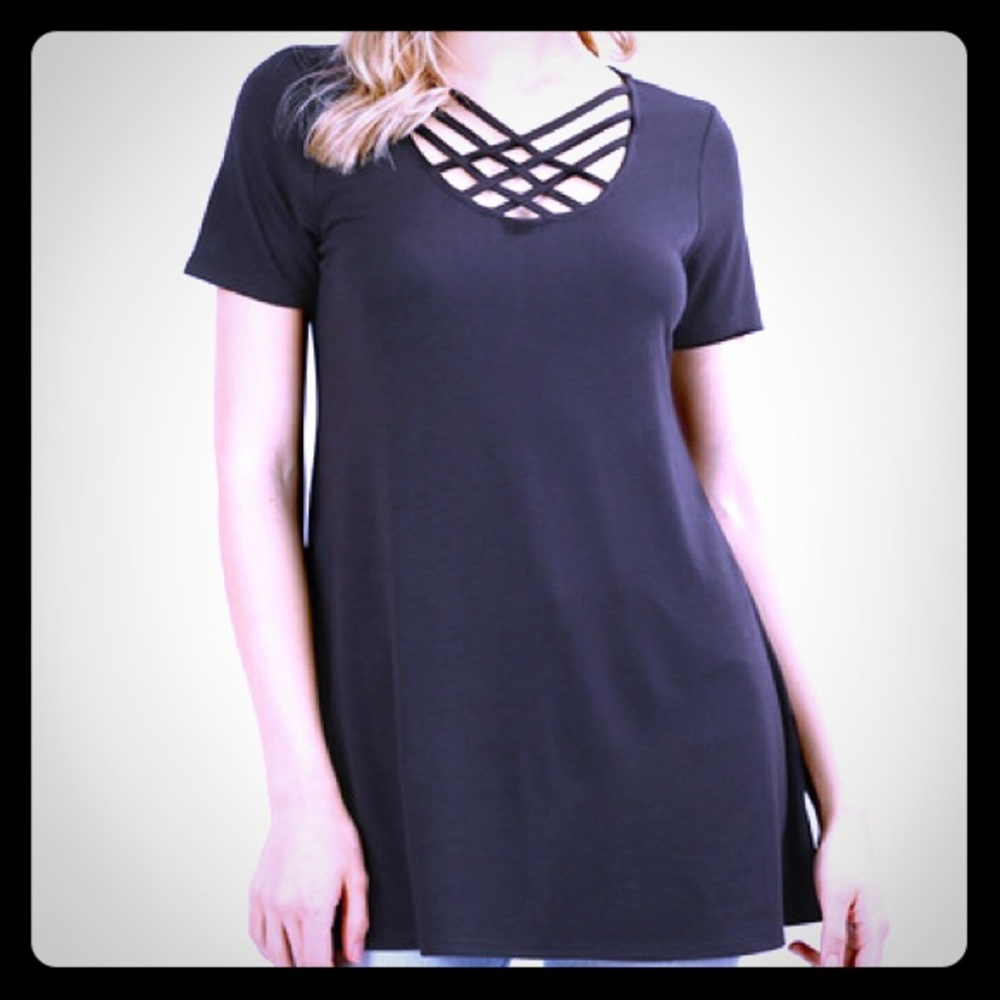 Plus size Cage lattice front tunic in black